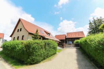 Umfangreich saniertes Bauernhaus in einen Ortsteil von Bad Rodach!, 96476 Bad Rodach, Einfamilienhaus