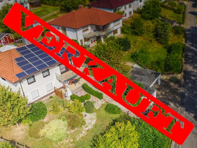 Gepflegtes Einfamilienhaus mit Fernblick, in ruhiger sonniger Wohnlage! PV-Anlage + Garten + Garage!, 96476 Bad Rodach, Einfamilienhaus