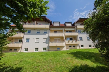 Sonnige 3-Zimmer Eigentumswohnung in beliebter Wohnlage + Balkon + Garage!, 96476 Bad Rodach, Wohnung