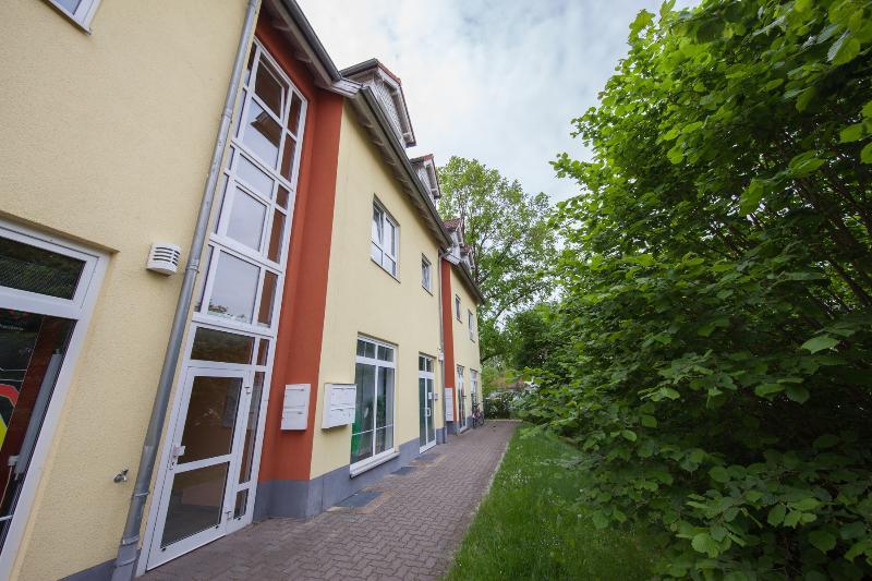 Gemütliche 2-Zimmer Dachgeschosswohnung! Gut vermietet! Tiefgarage!, 98646 Hildburghausen, Dachgeschosswohnung