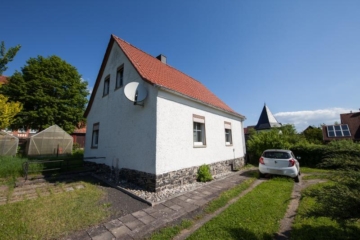 Kleines Haus mit großem Grundstück in ruhiger Wohnlage von Heldburg!, 98663 Heldburg, Einfamilienhaus